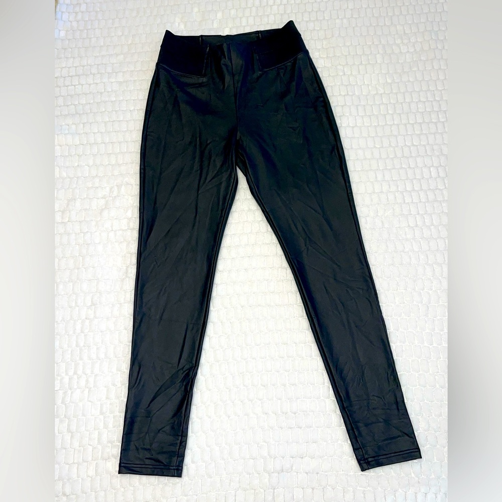 Simply Vera Wang black Faux Leather High Rise Leggings - Small